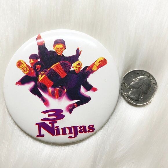 🔮 5/$25 90s Vintage 3 Ninjas Movie Pin - Picture 2 of 3